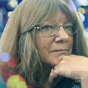 Meet your Posher, Debra